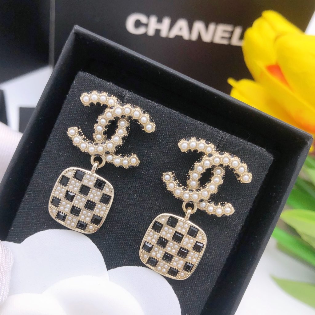 Checker Pattern Earrings Gold For Women