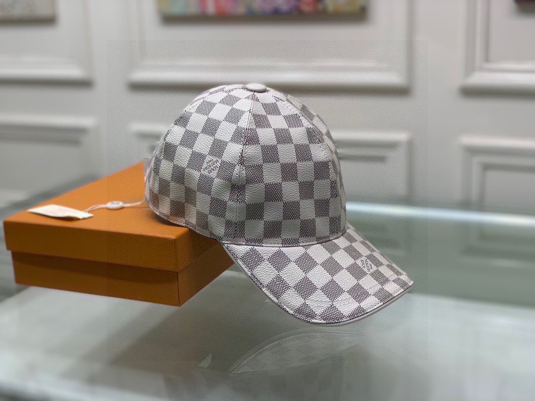 Damier-Azur-Cap-8