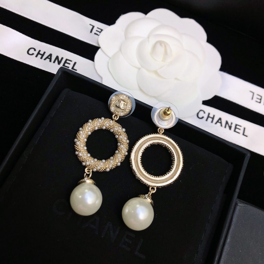 Dangling White Pearl And Circle Earrings Gold Tone For Women