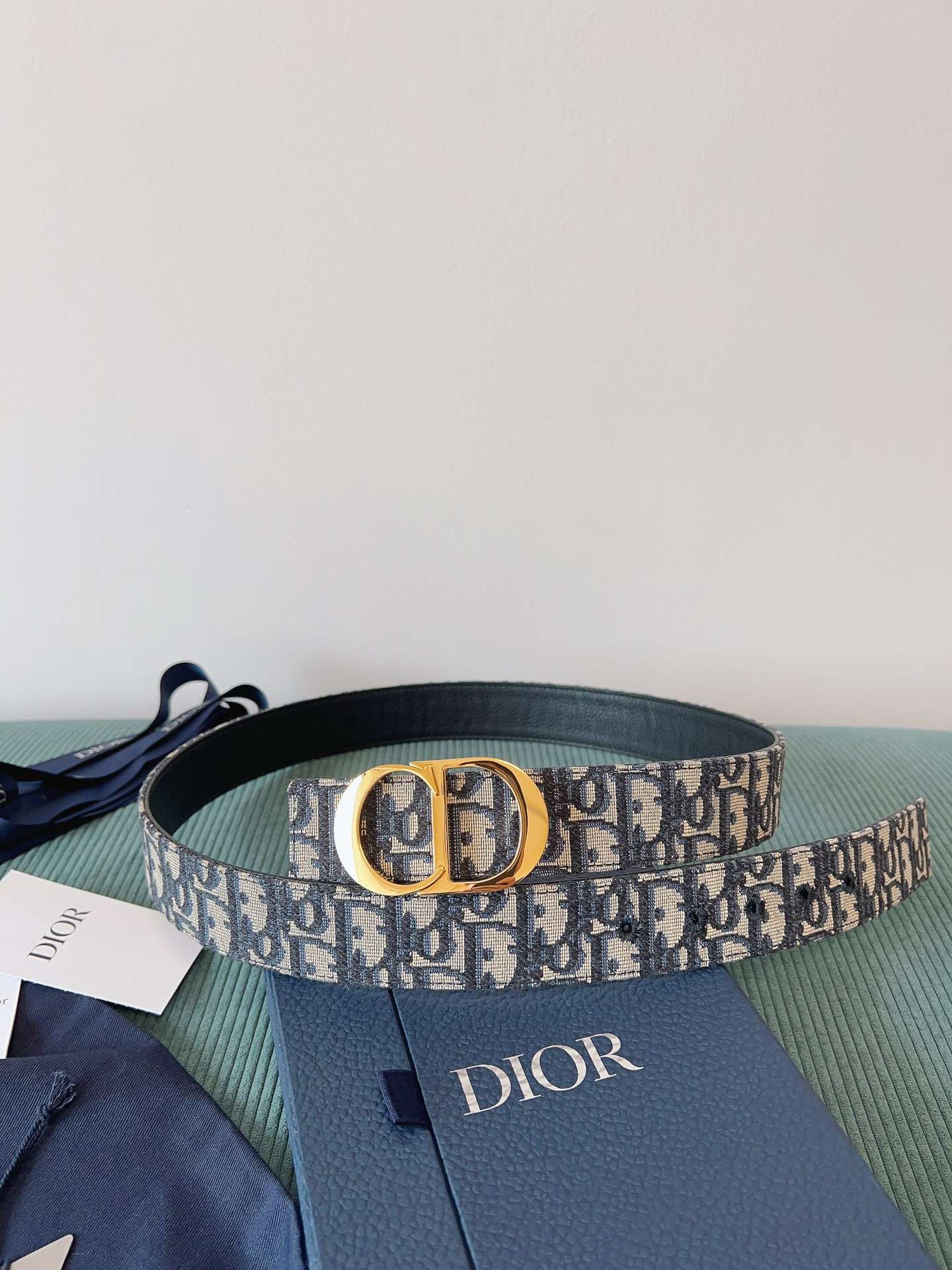 Dior-30-Montaigne-Reversible-Belt-9-1