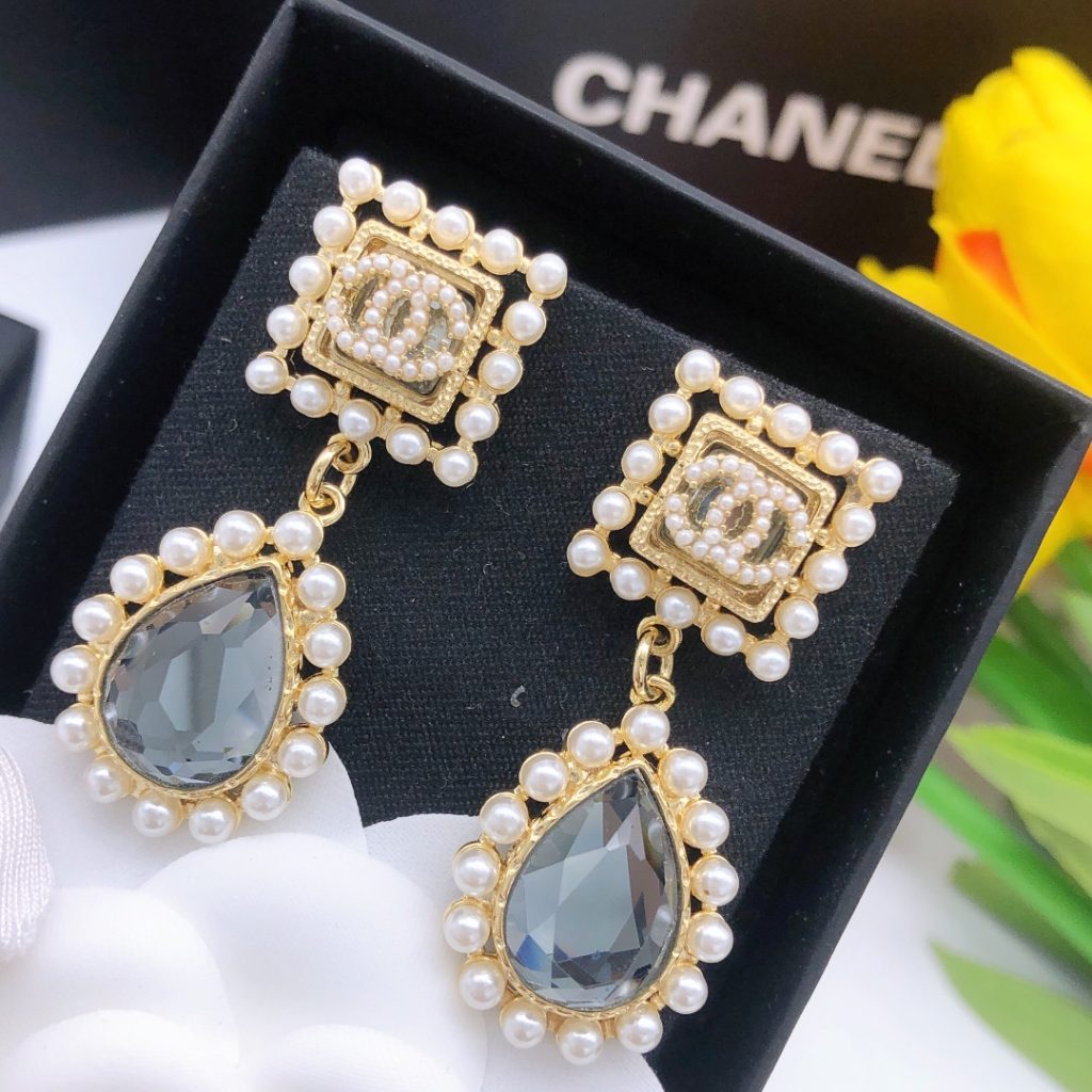 Dripping Pearls Earrings Gold For Women