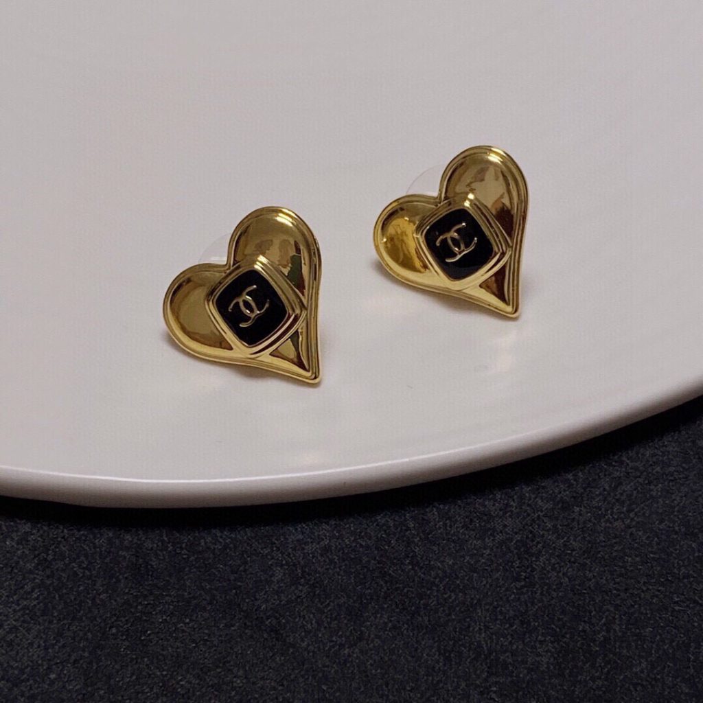 Heart-Earrings-1-1