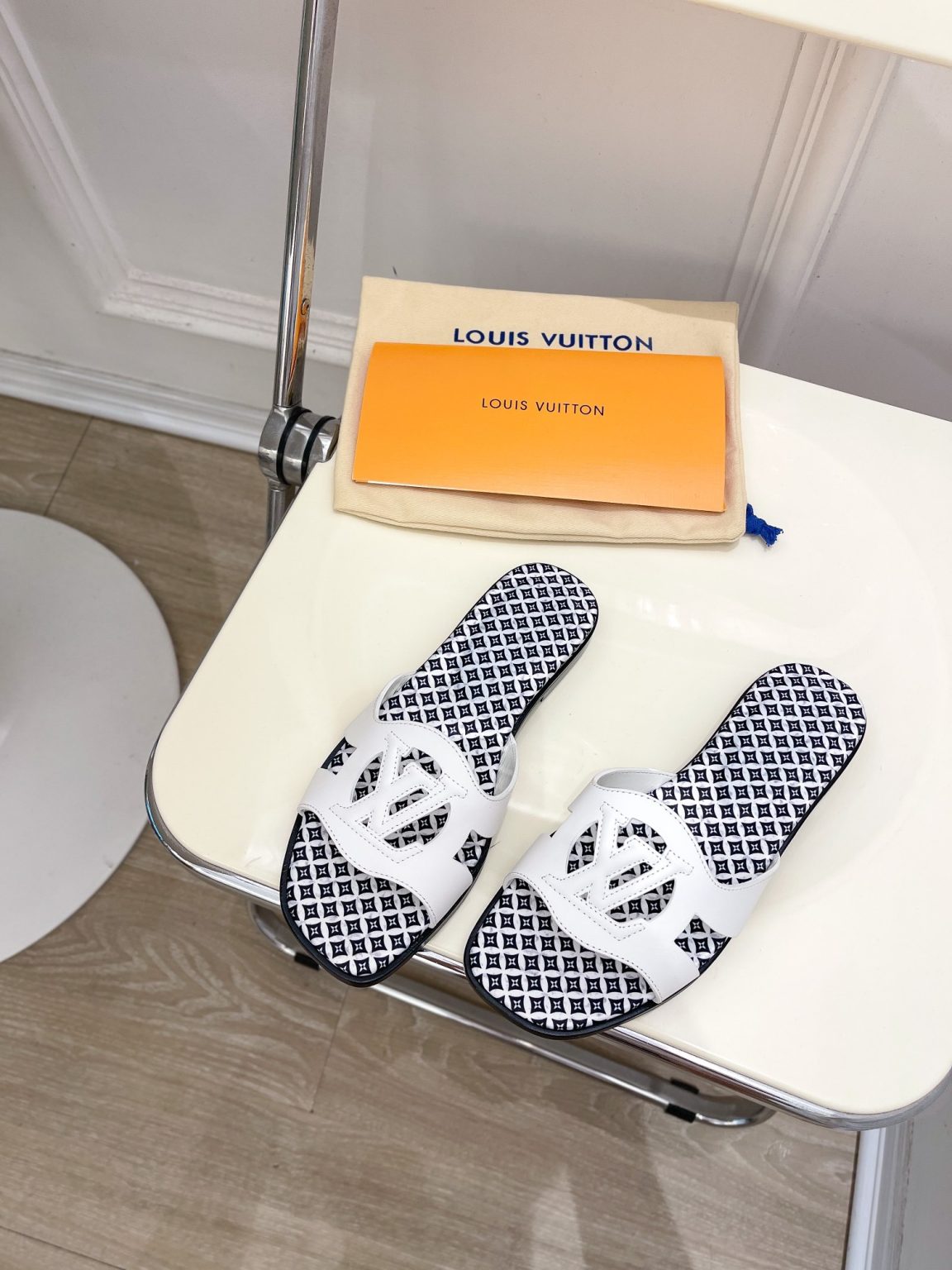 Louis Vuitton Isola Flat Mule LV White For Women