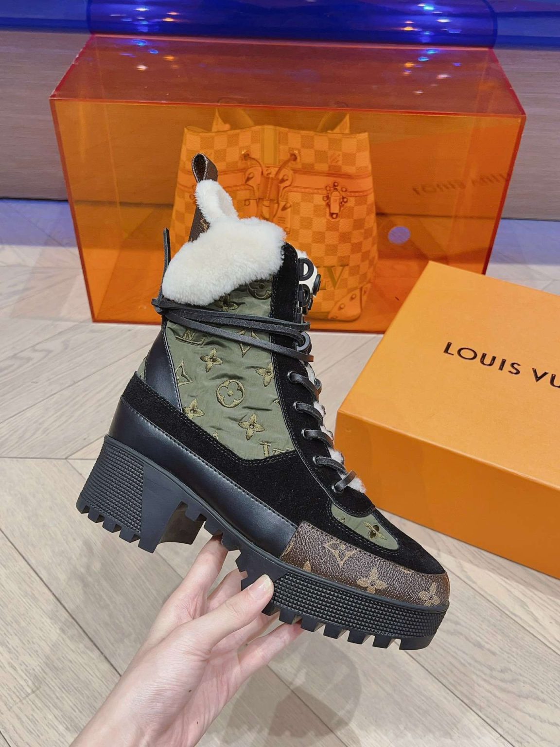 Louis Vuitton Laureate Platform Desert Boot Green For Women