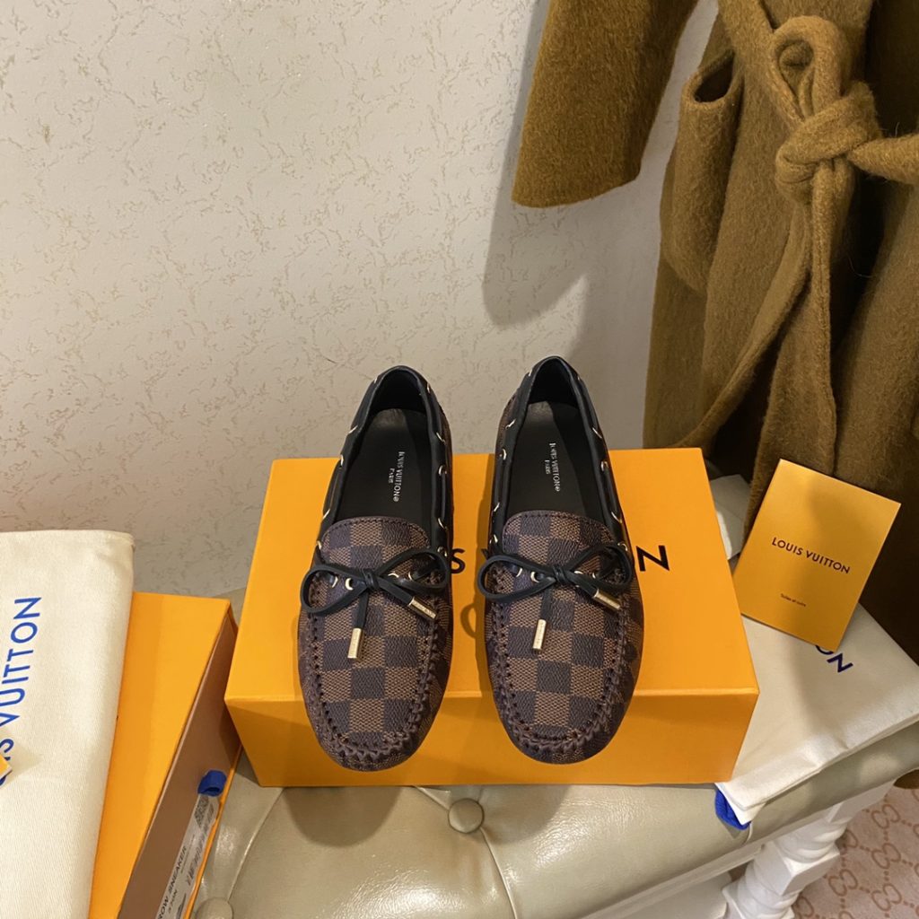 Louis-Vuitton-Gloria-Flat-Loafer-1-6