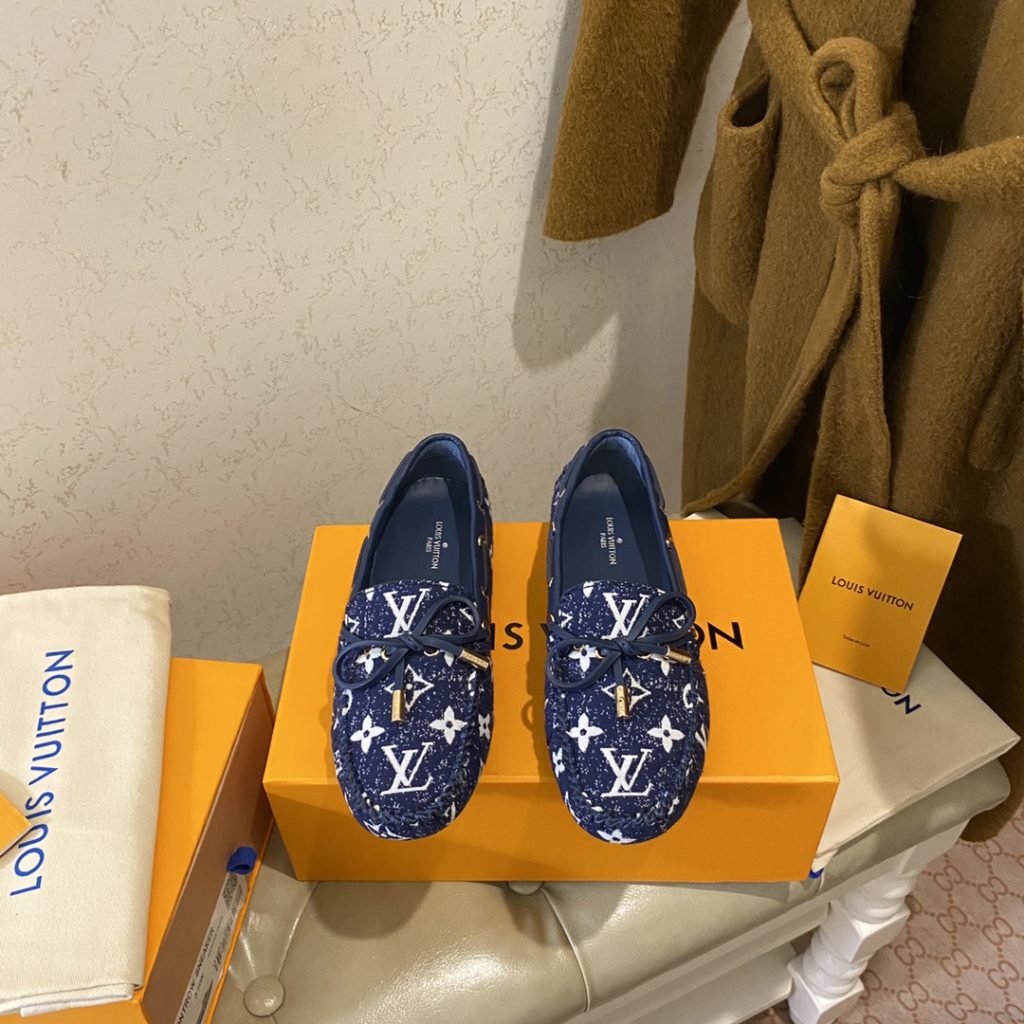 Louis-Vuitton-Gloria-Flat-Loafer-1-9