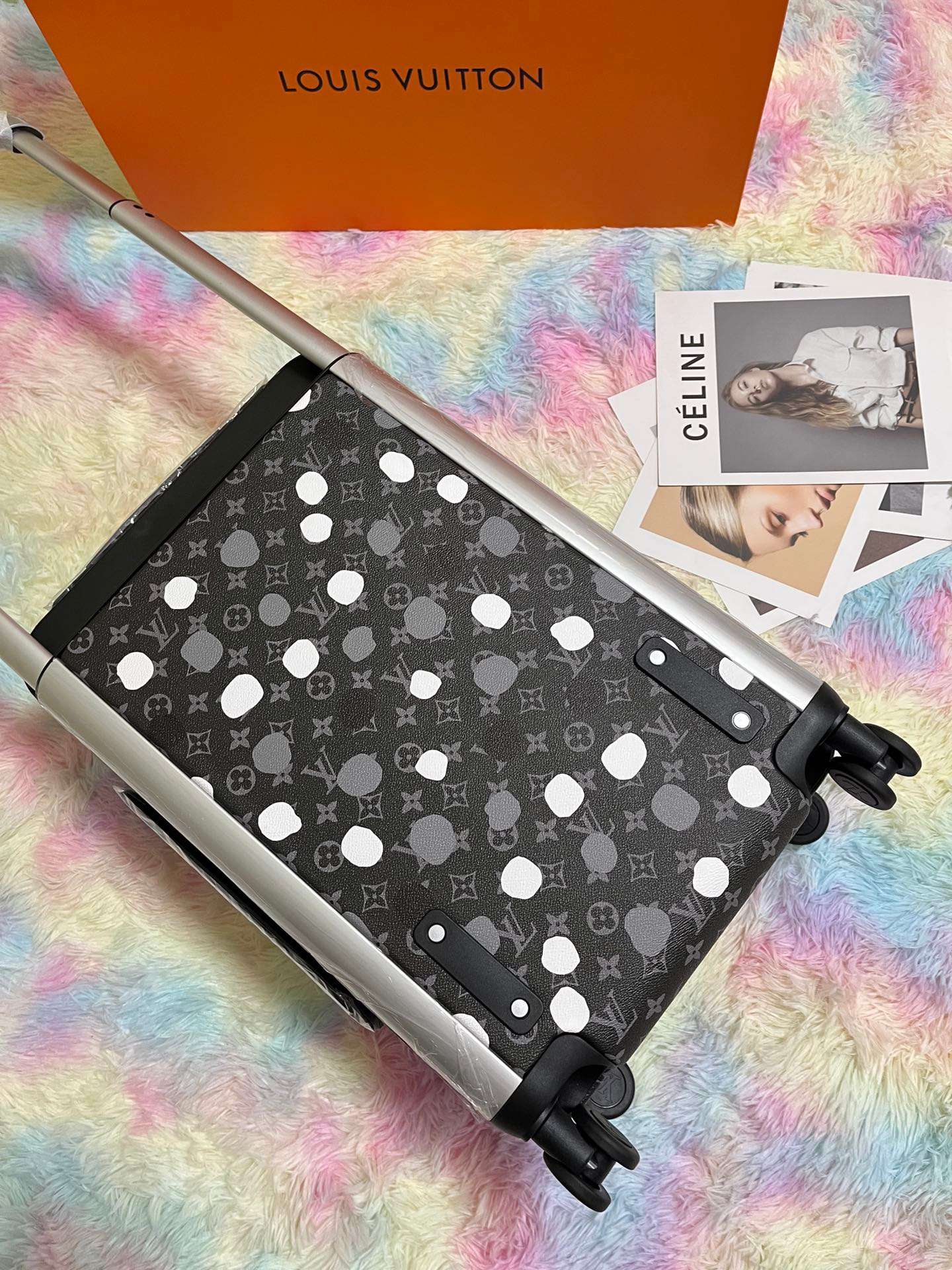 Louis-Vuitton-Horizon-55-Polka-Dot-6-1