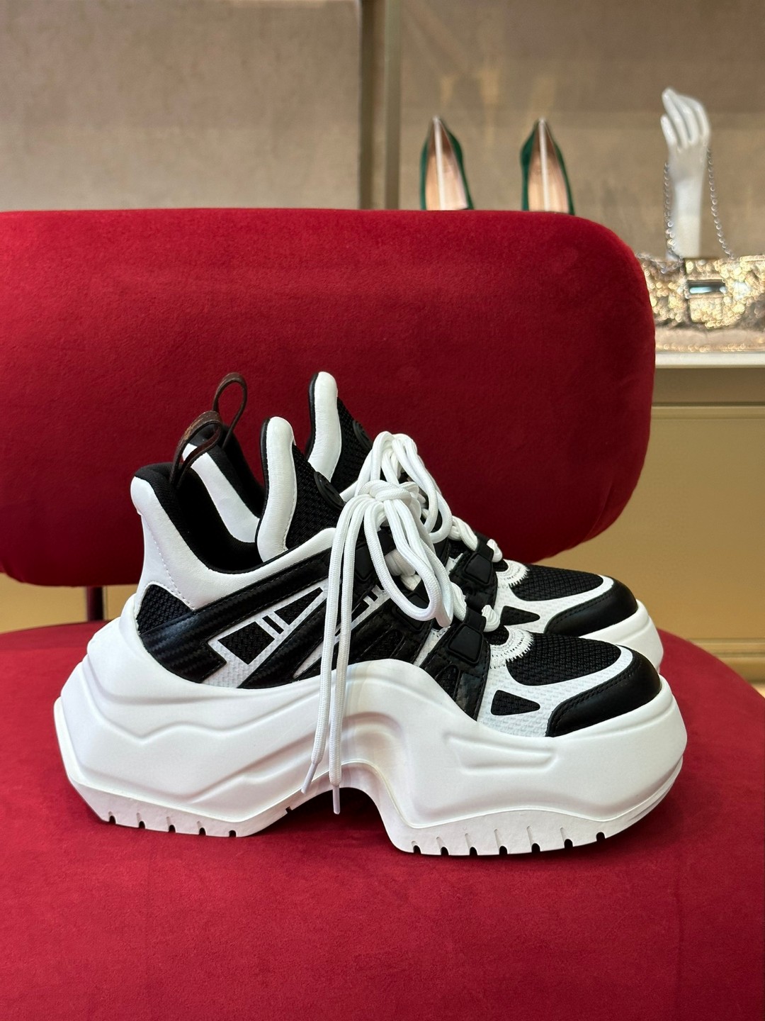 Louis-Vuitton-LV-Archlight-Sneaker-1-5