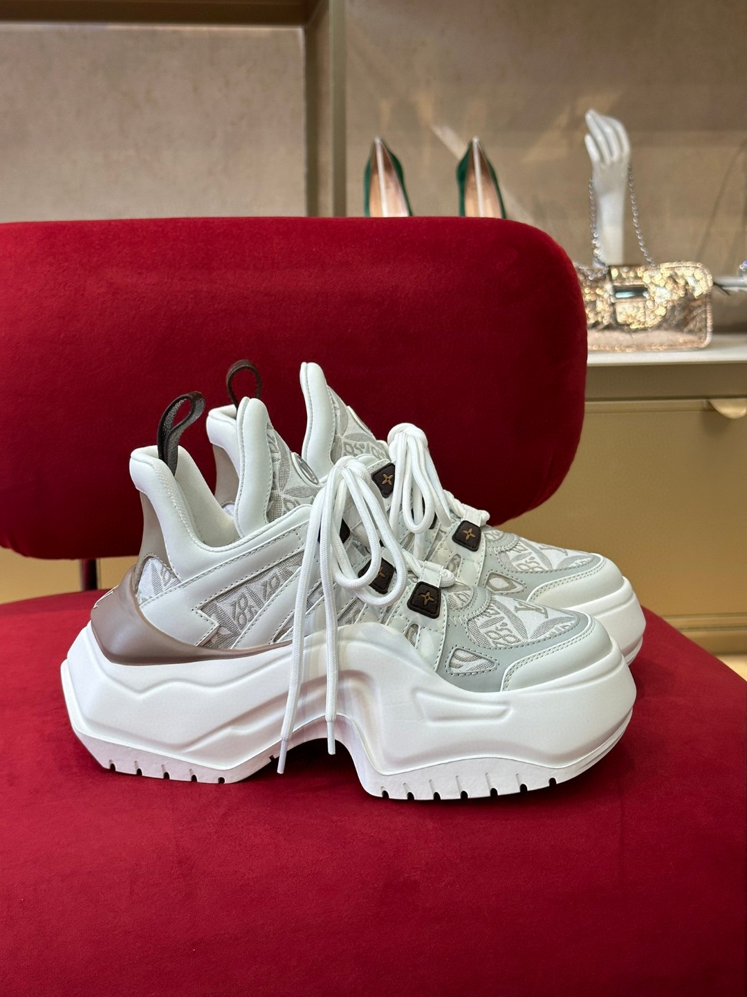 Louis-Vuitton-LV-Archlight-Sneaker-1-6