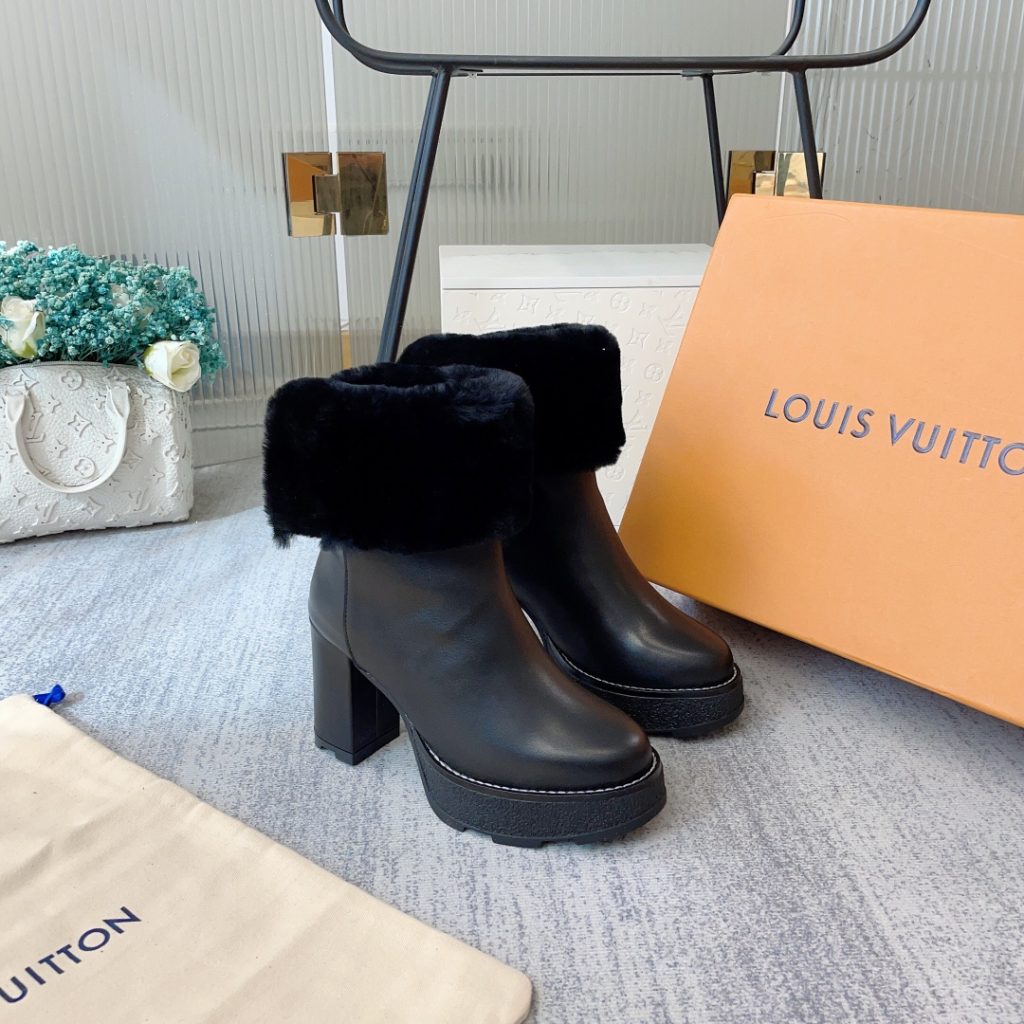 Louis Vuitton LV Beaubourg Platform Ankle Boot Black For Women 1AABRL