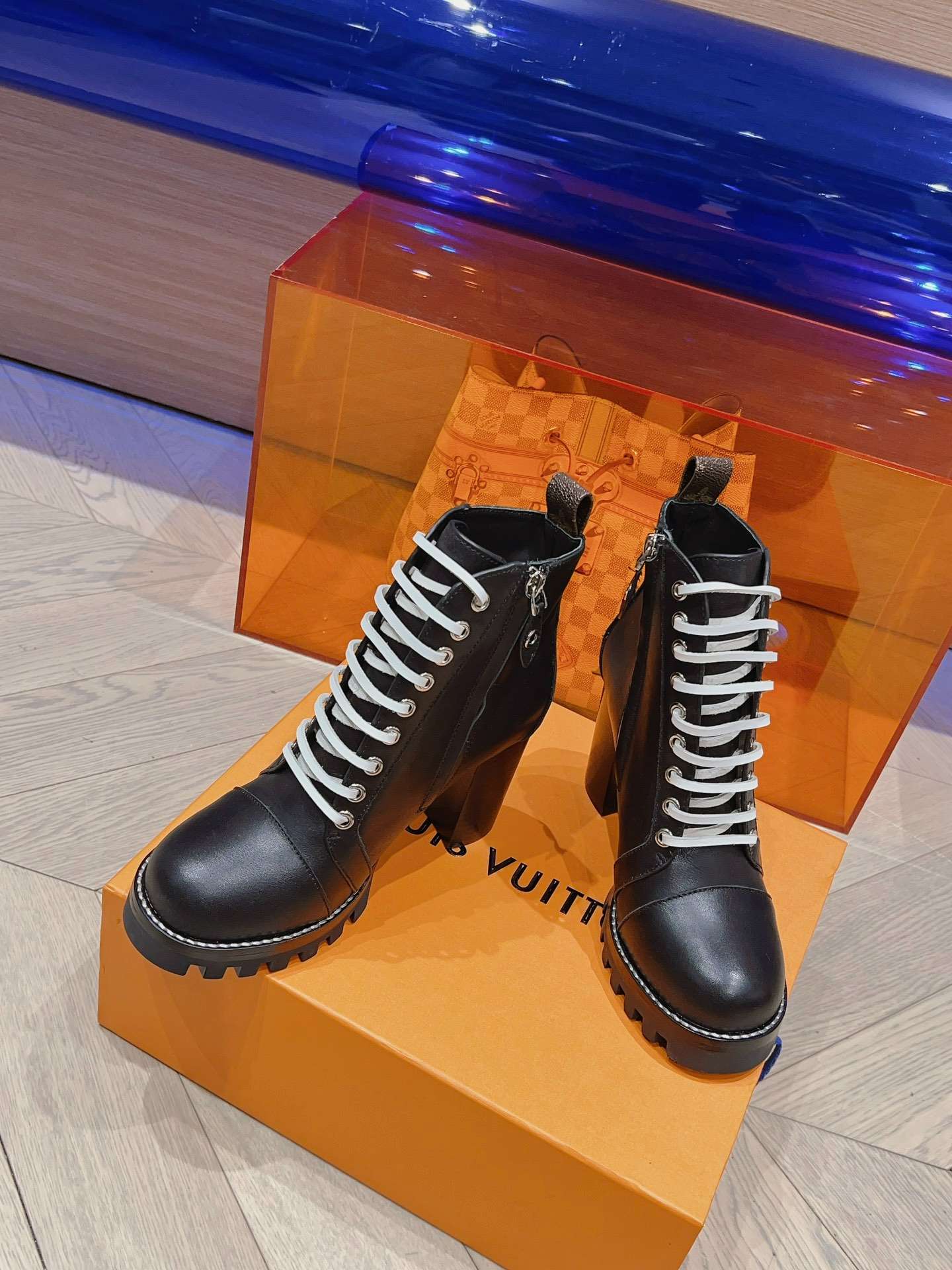 Louis-Vuitton-Logo-Star-Trail-Boot-10