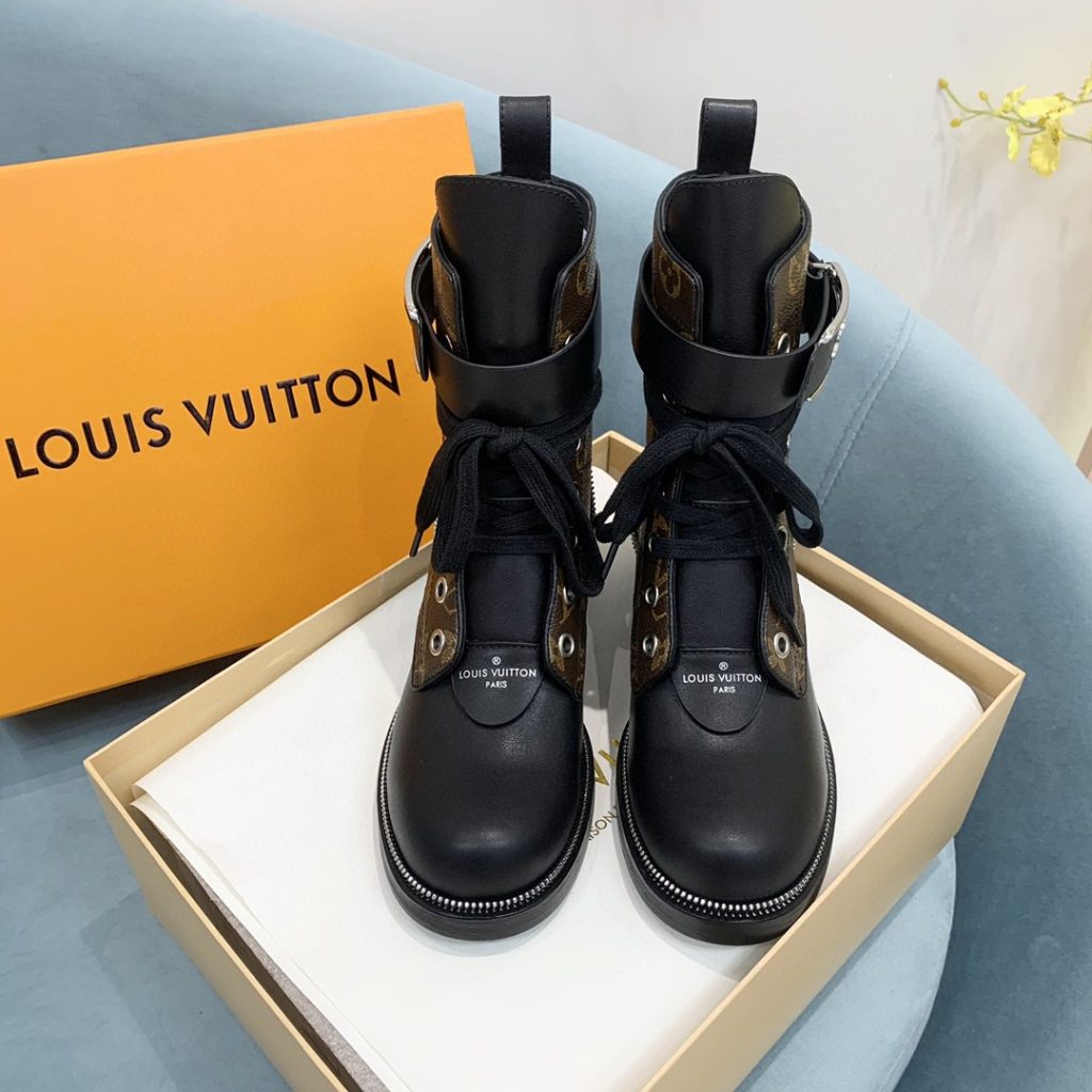 Louis-Vuitton-Metropolis-Flat-Ranger-1-2