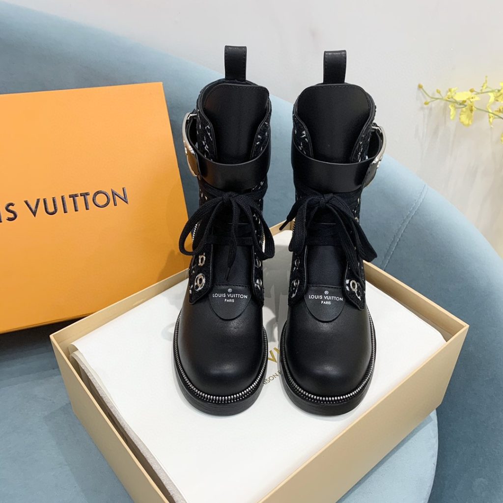 Louis-Vuitton-Metropolis-Flat-Ranger-1-3