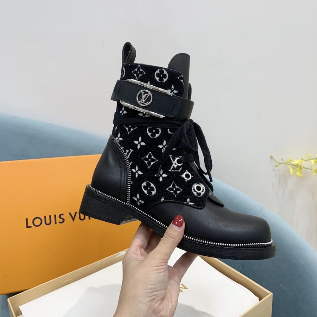 Louis Vuitton Metropolis Flat Ranger Black For Women