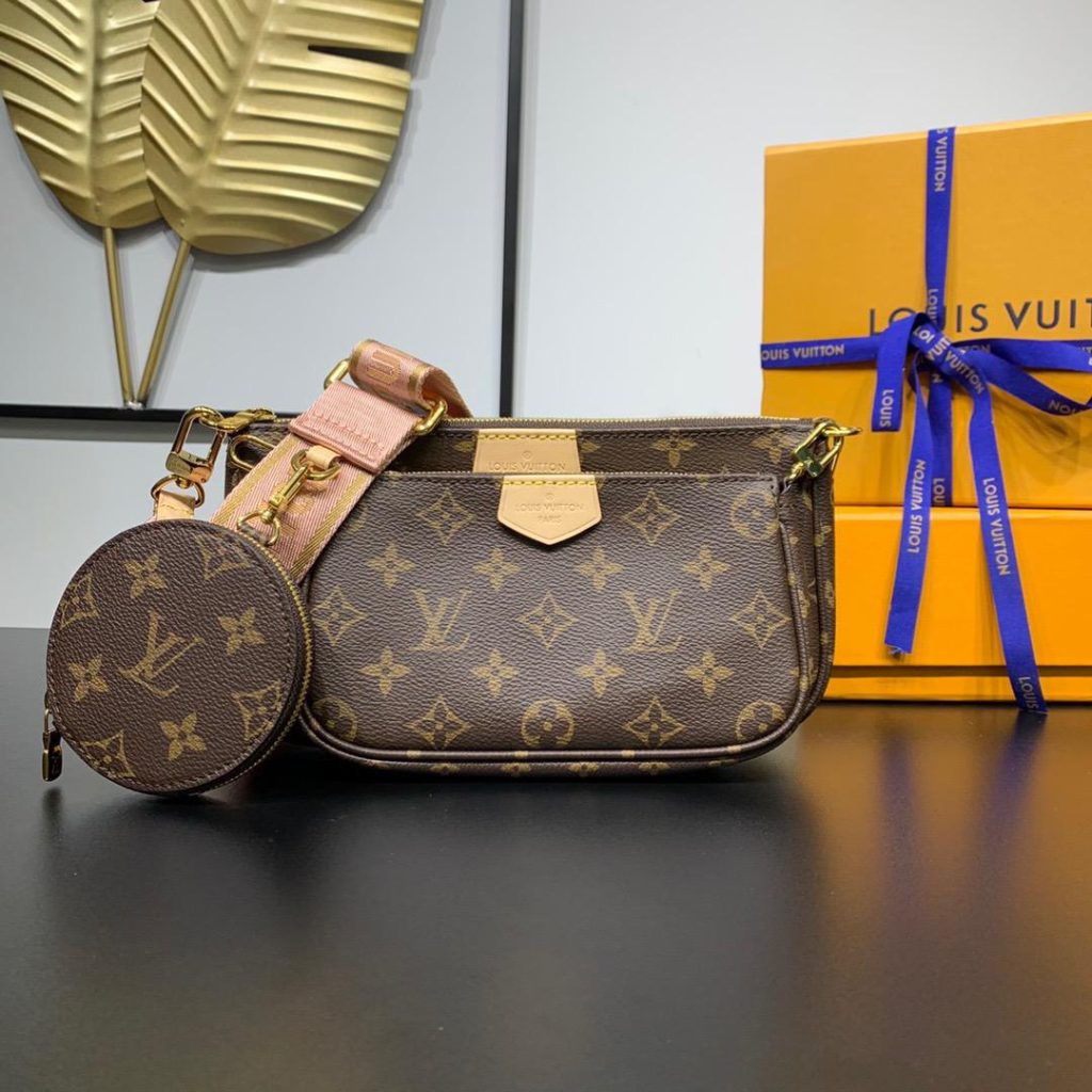 Louis-Vuitton-Multi-Pochette-Accessoires-Monogram-Canvas-1