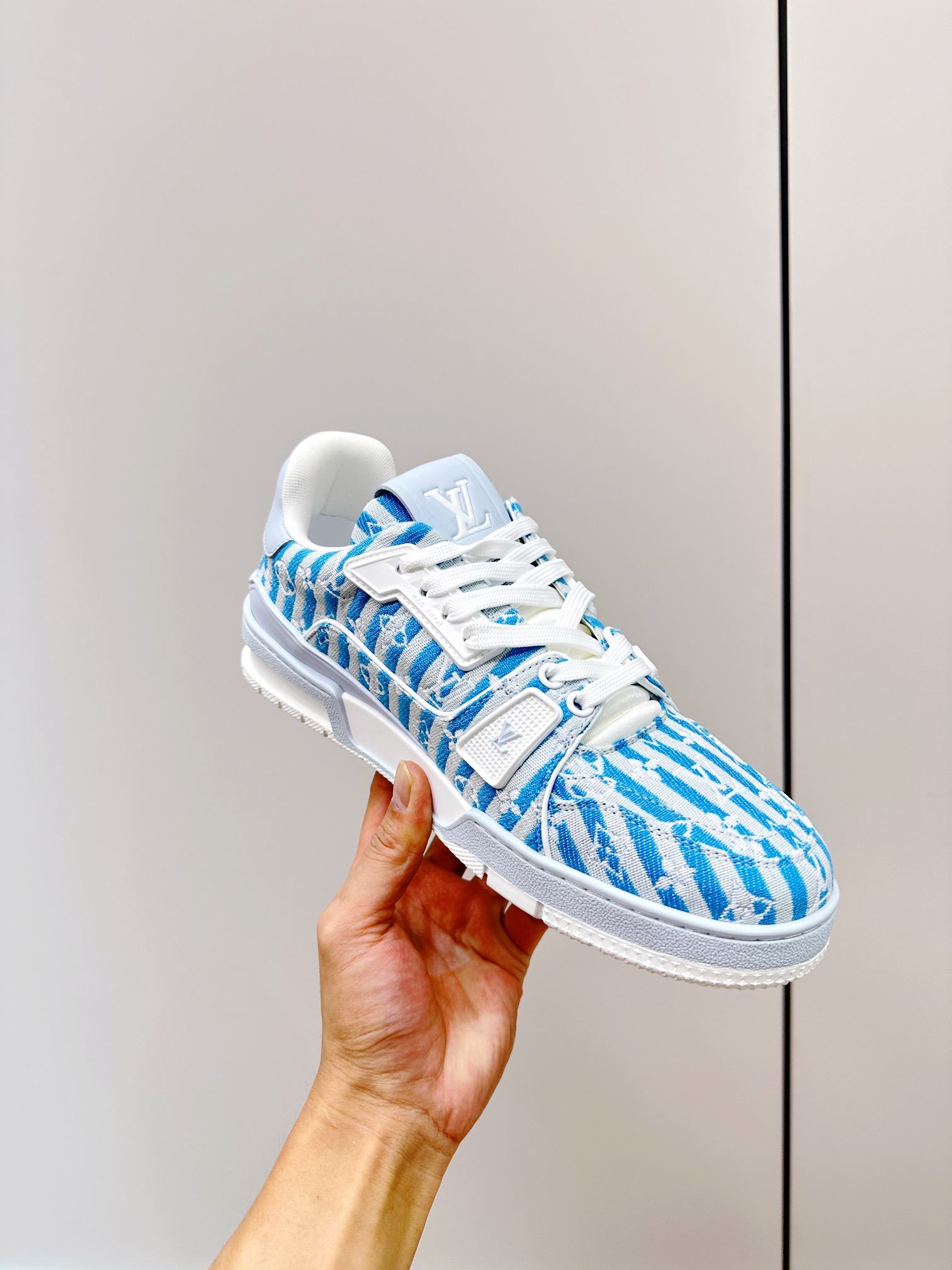 Louis-Vuitton-Retro-Basketball-Sneakers-10