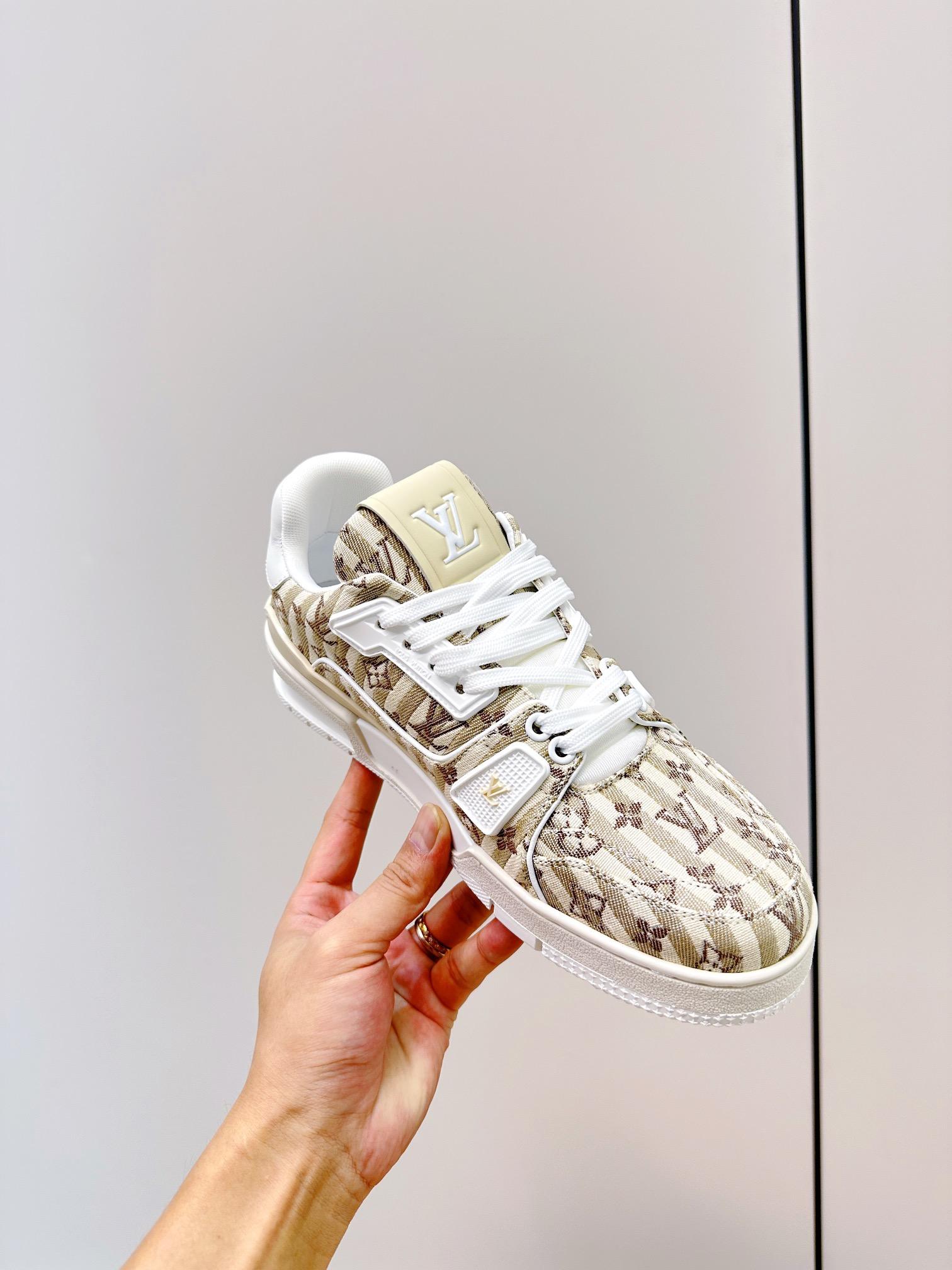Louis-Vuitton-Retro-Basketball-Sneakers-19