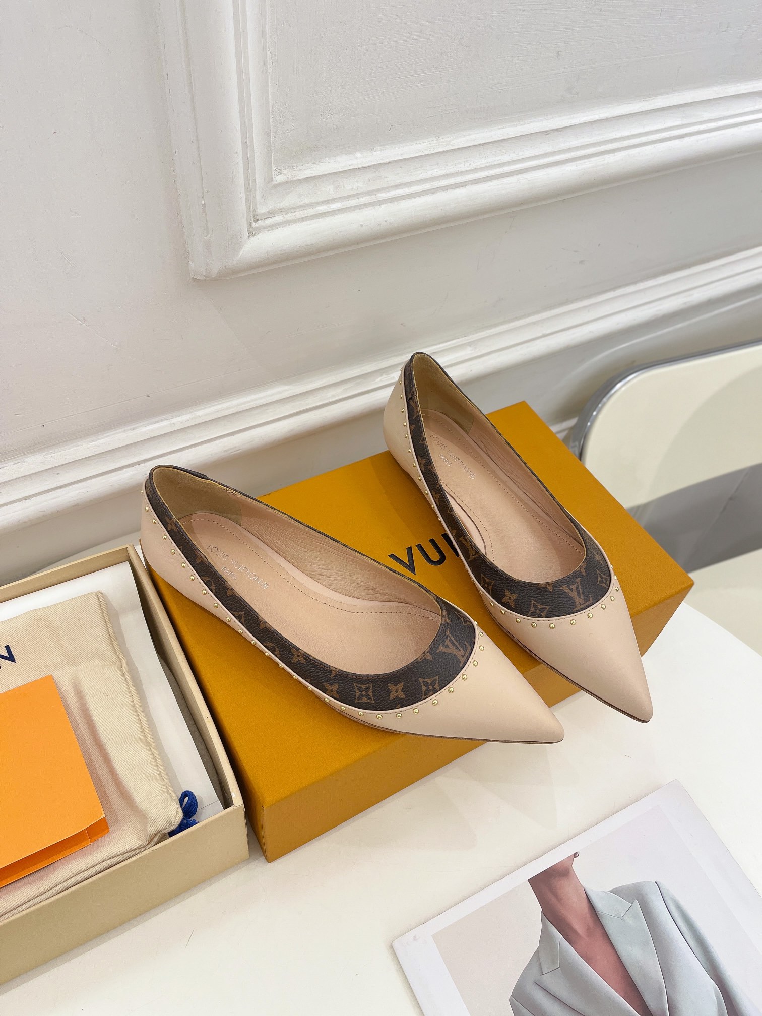 Louis-Vuitton-Signature-Flat-Ballerina-1