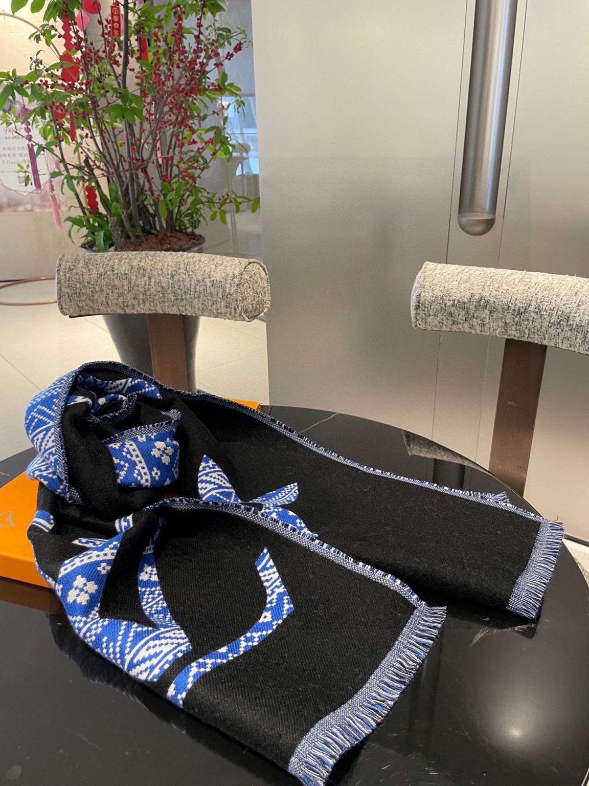 Louis Vuitton MNG Two-Sided Scarf Blue For Women