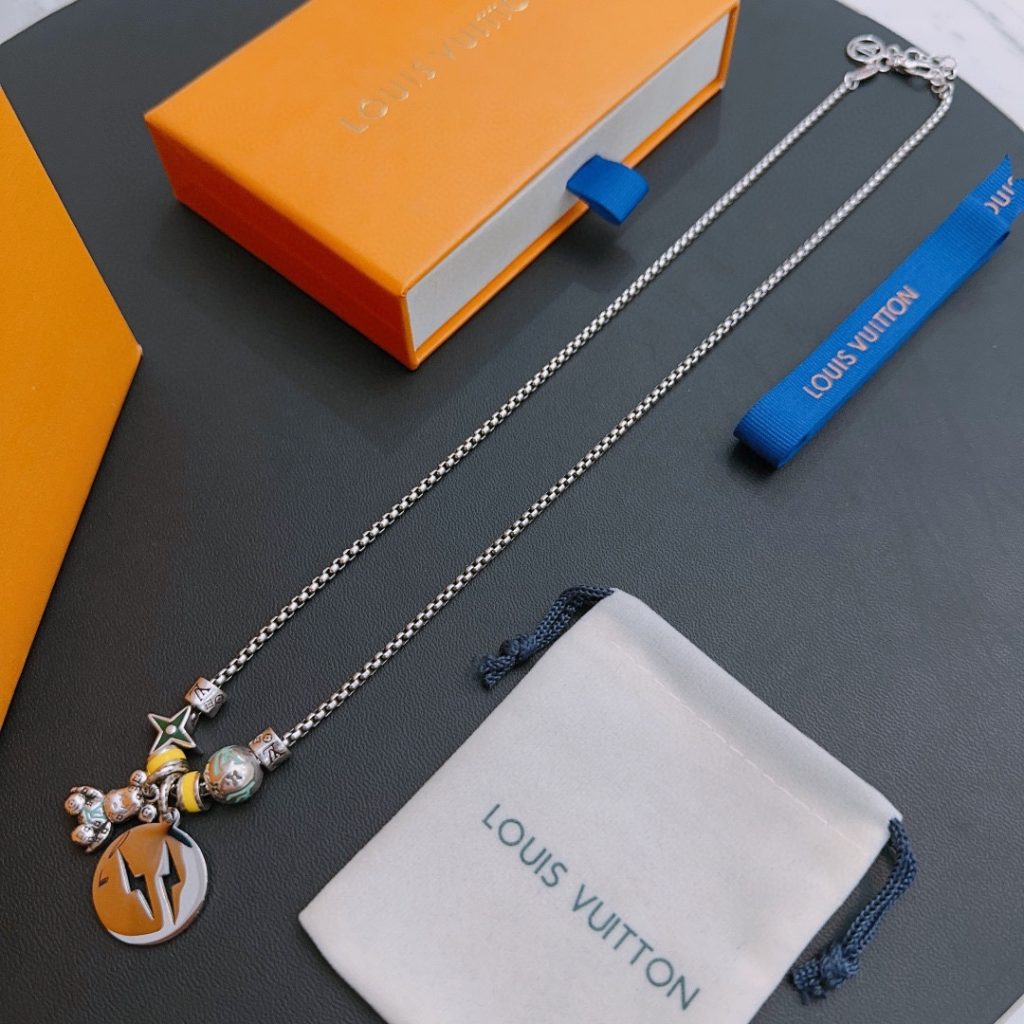 Louis Vuitton Necklace Silver For Women