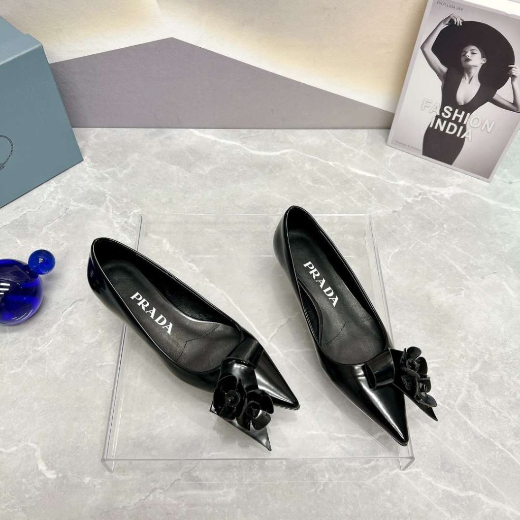 Prada Patent Pumps Black For Women