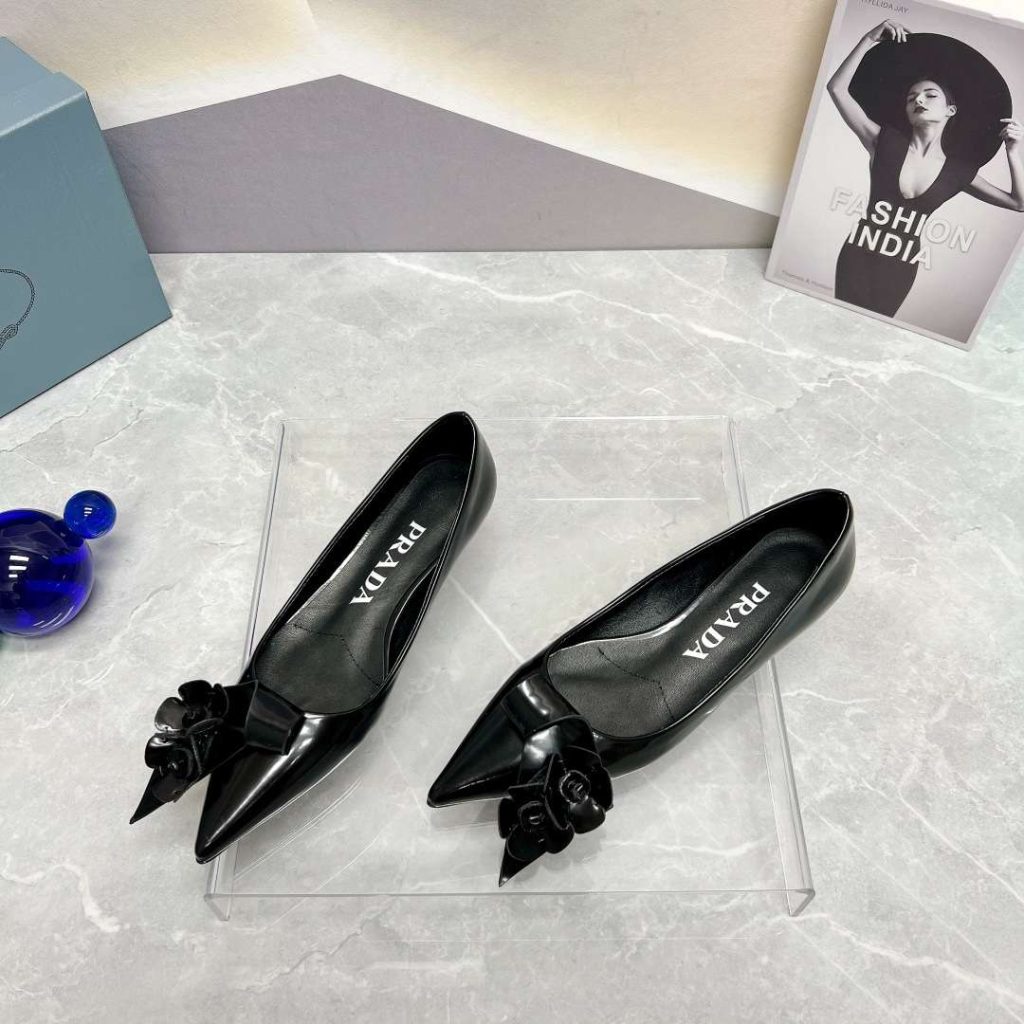 Prada Patent Pumps Black For Women