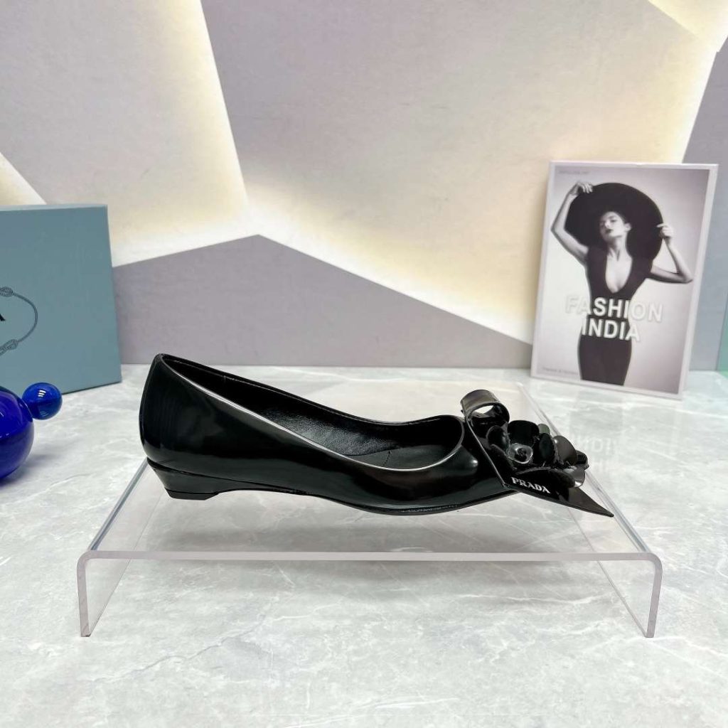 Prada Patent Pumps Black For Women