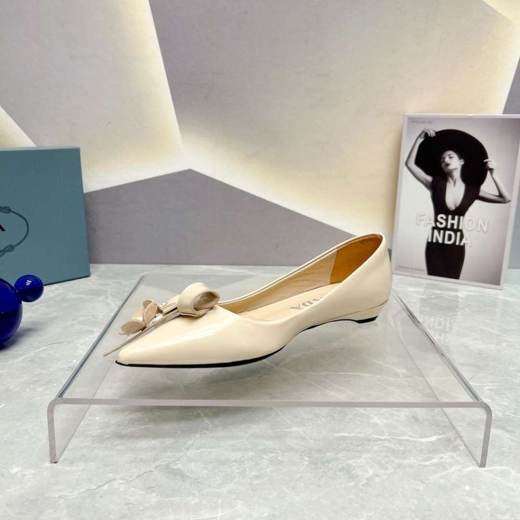 Prada Patent Pumps Cream For Women