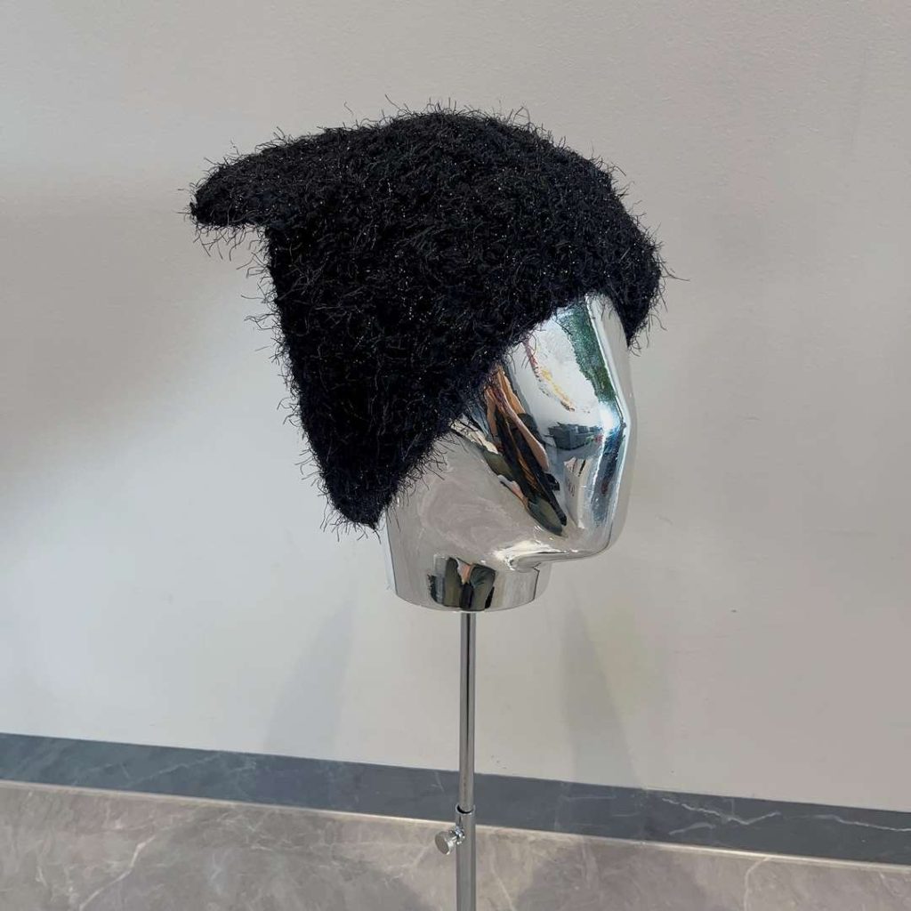 Saint-Laurent-Knitted-Cuffed-Beanie-Hat-6-1