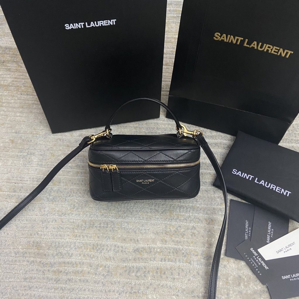 Saint Laurent Quilted Wash Bag White/Black For Women 16cm / 6.3in