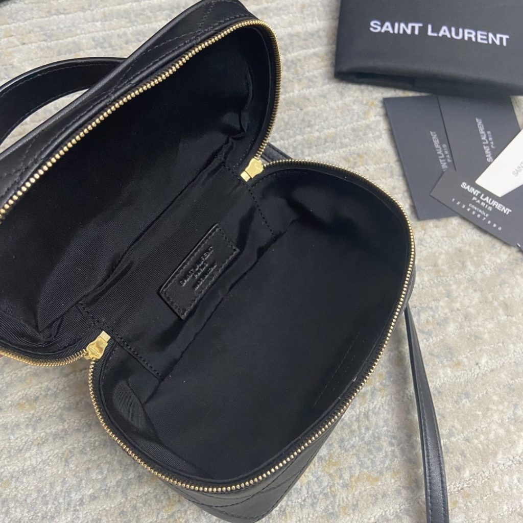 Saint Laurent Quilted Wash Bag White/Black For Women 16cm / 6.3in