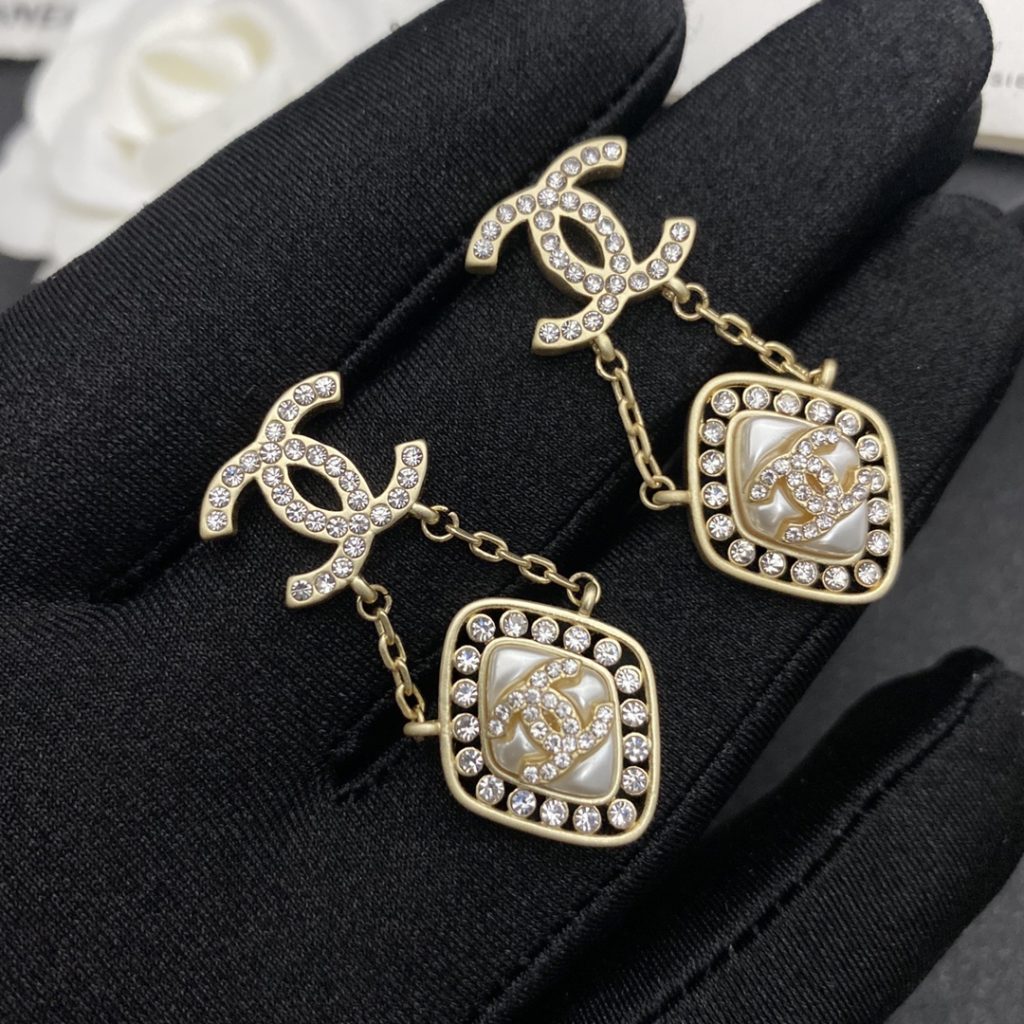 Small Twinkle Stone Border Rhombus Earrings Gold Tone For Women