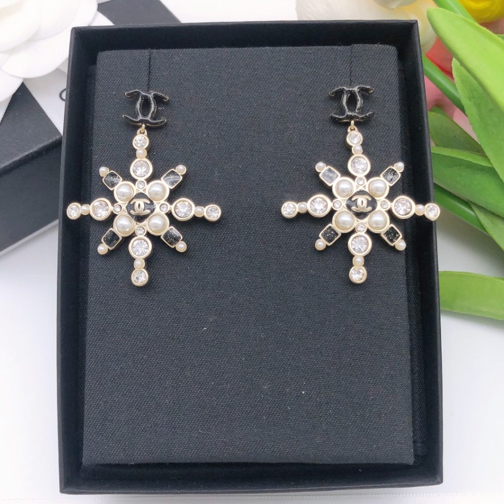 Snowflake Enamel Pearl Earrings Black For Wome