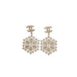 Snowflakes Earrings Gold Tone For Women