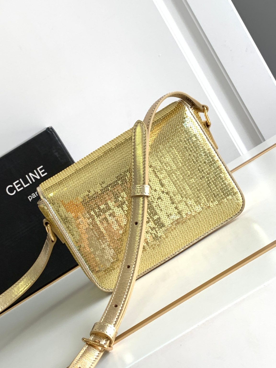 Celine Teen Triomphe Bag Gold For Women 18.5cm / 7in 188424ESH.35OR