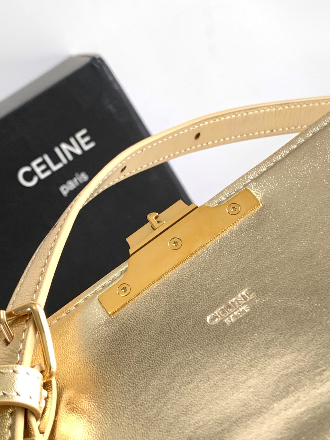 Celine Teen Triomphe Bag Gold For Women 18.5cm / 7in 188424ESH.35OR