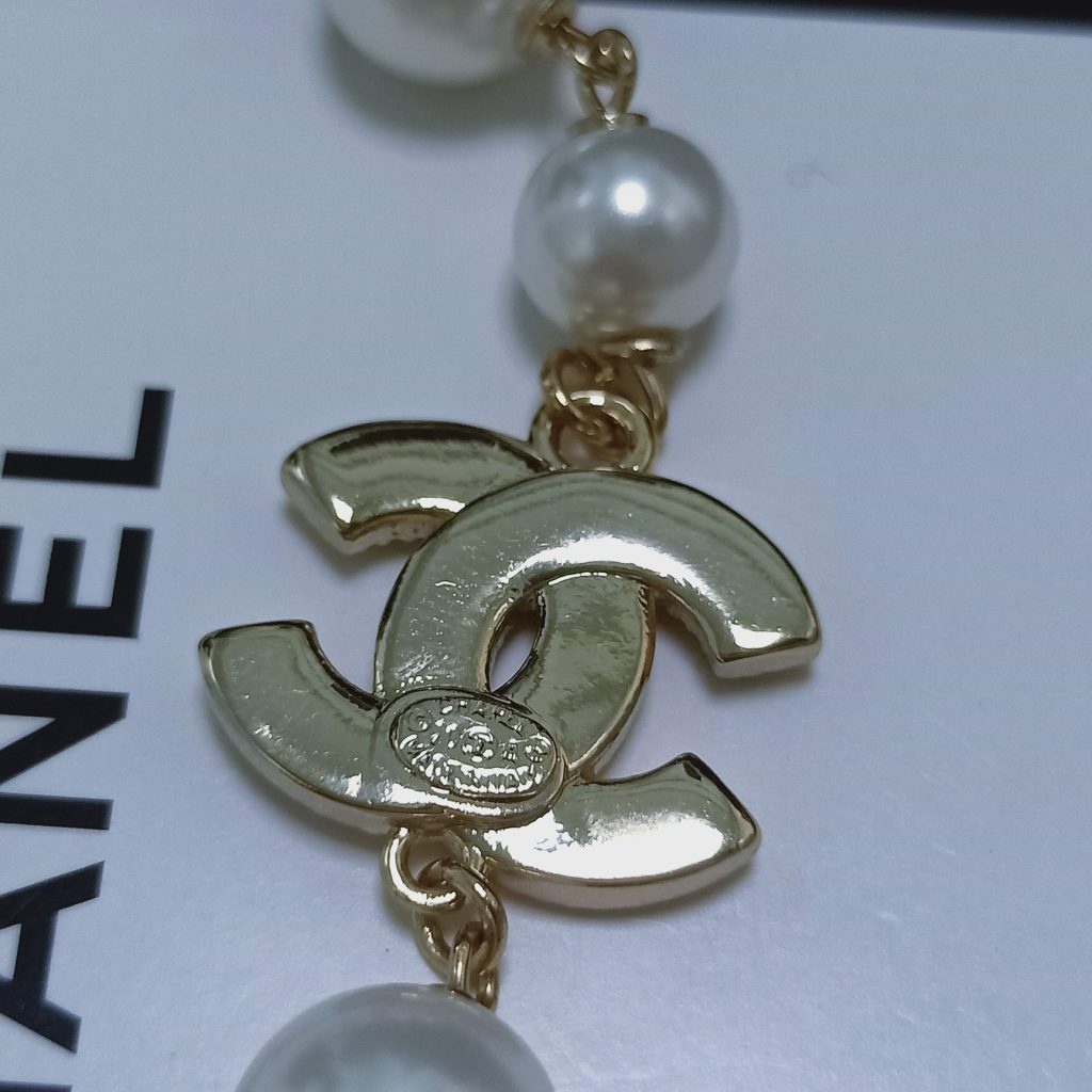 Three-Chanel-Iconics-Pearl-Necklace-White-6