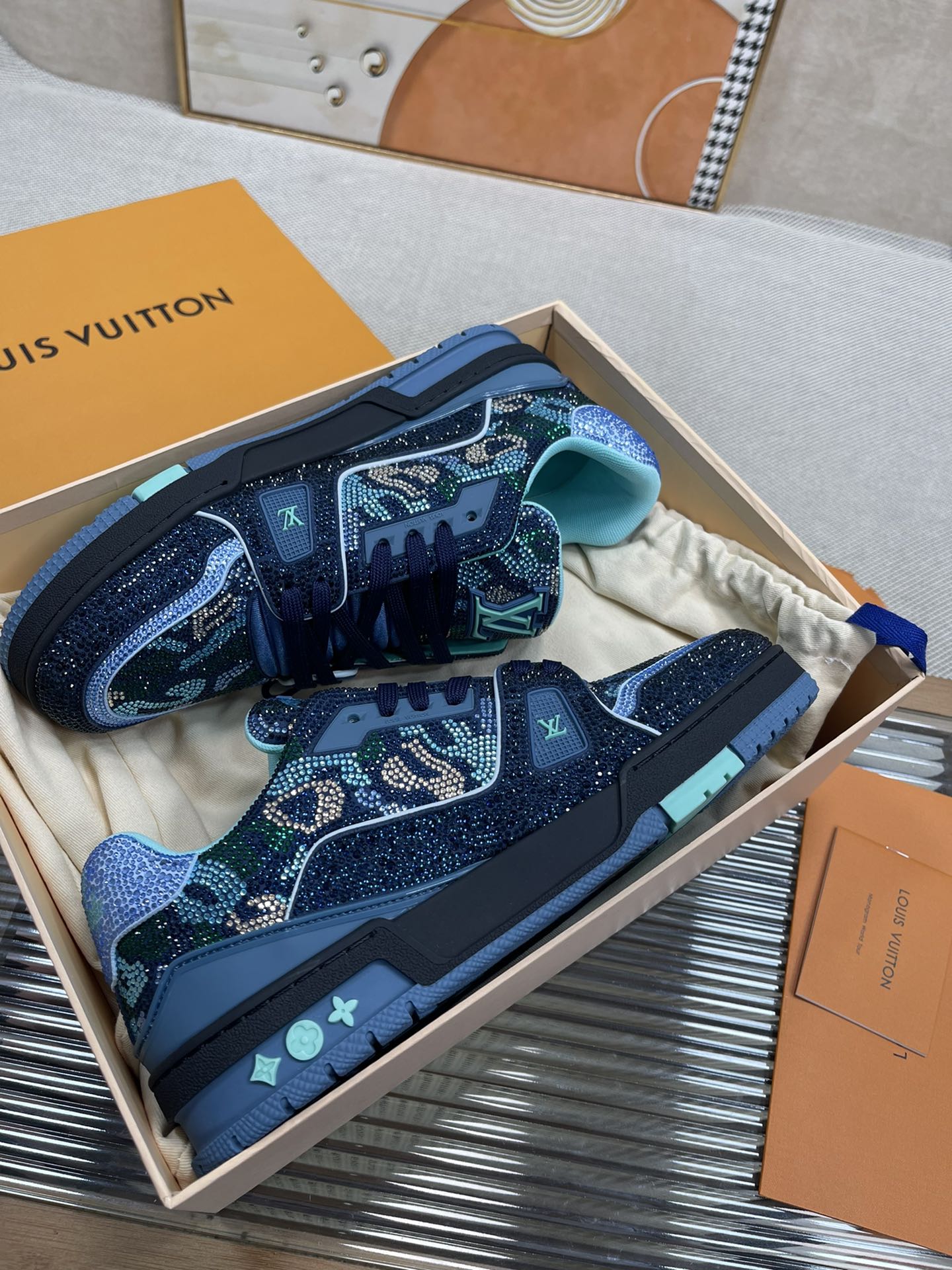 Trainer-Sneaker-LV-10-25