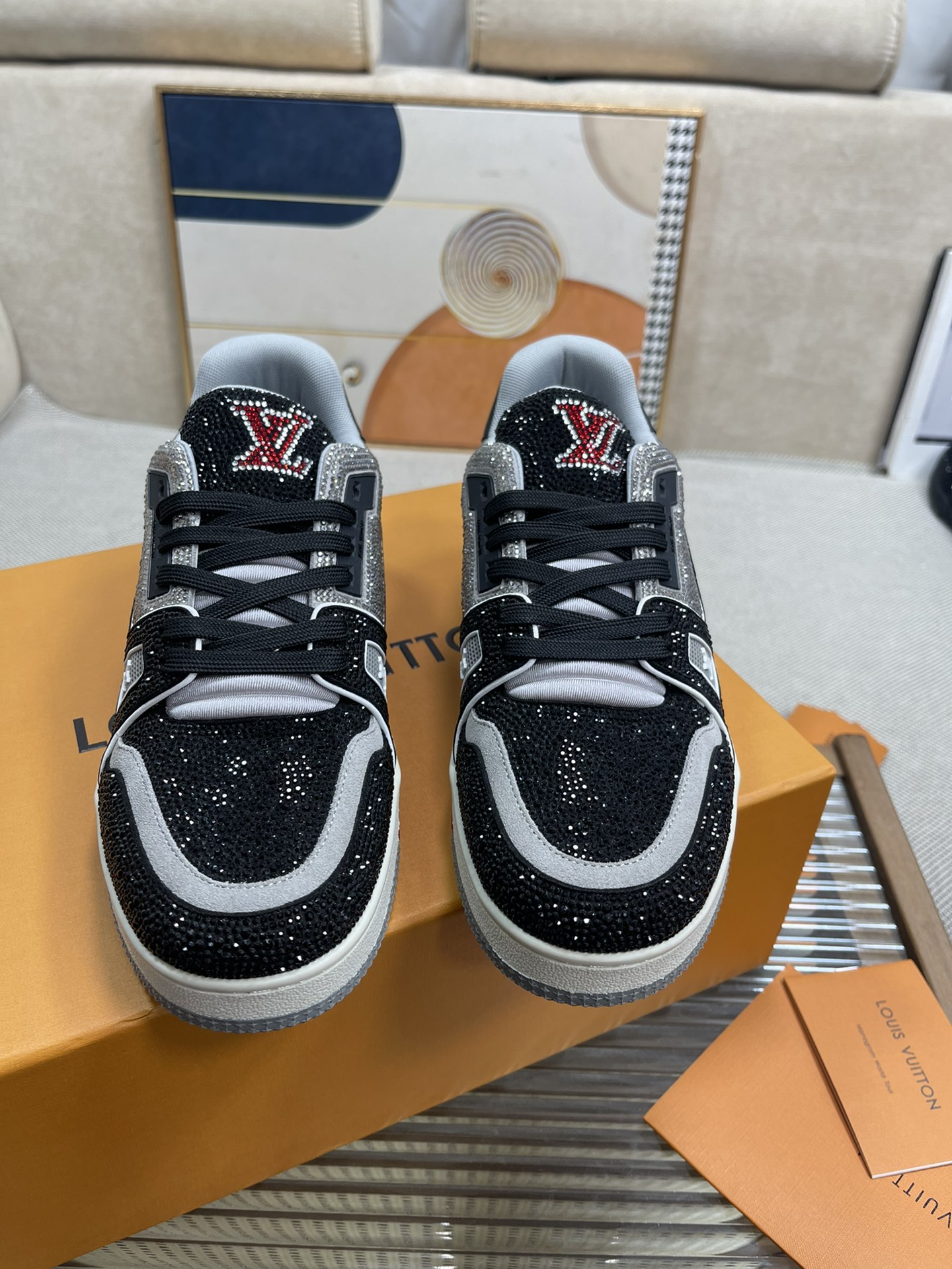 Trainer-Sneaker-LV-10-26