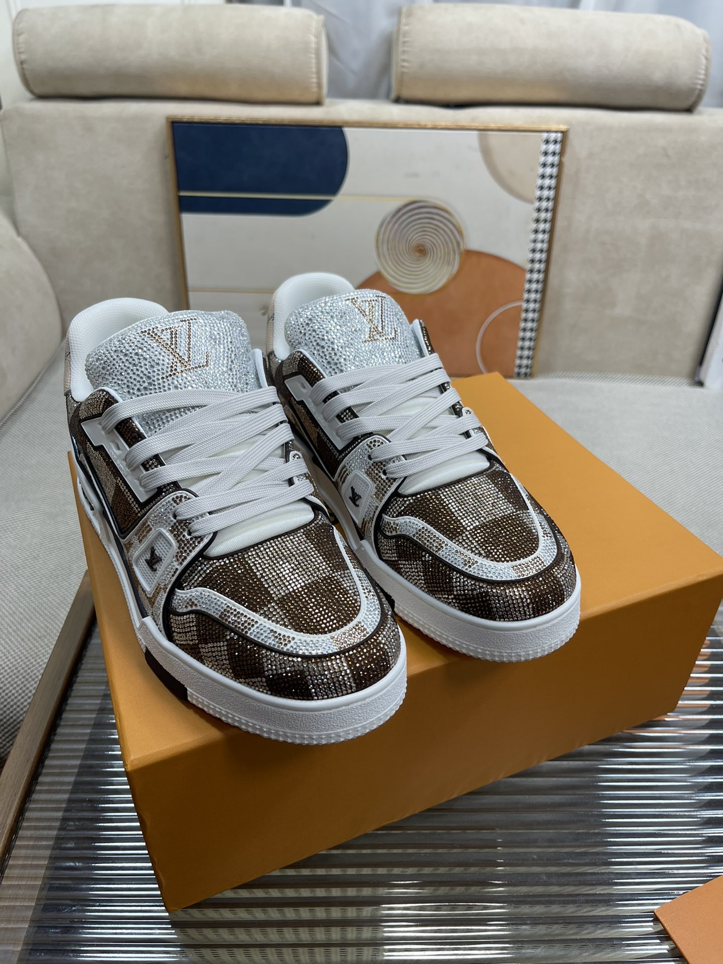 Trainer-Sneaker-LV-19-2