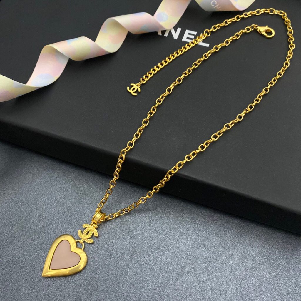 Yellow Thick Border Heart Necklace Gold Tone For Women