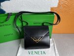 Bottega Veneta Clip Bag Black, For Women, Women’s Bags 9in/23cm