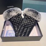 Chanel Gloves In Black