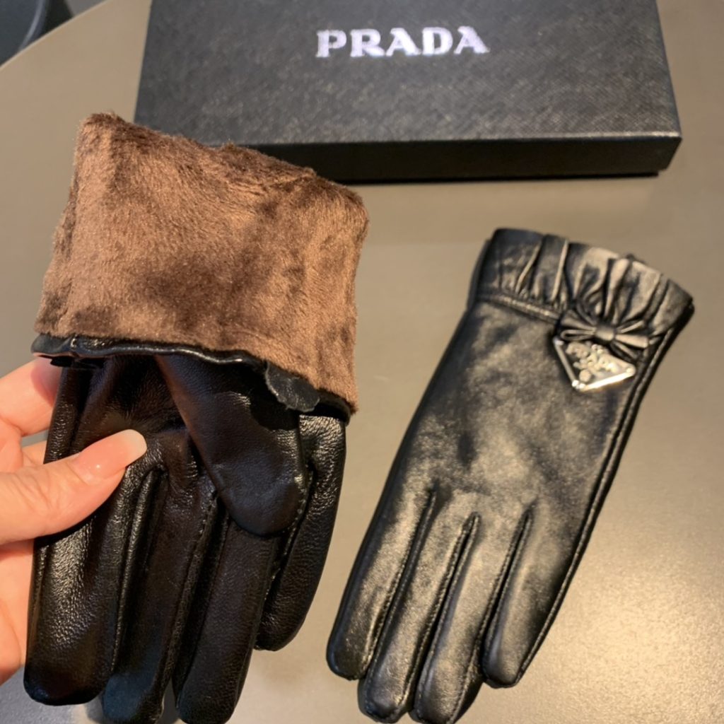 Prada Nappa Gloves In Black