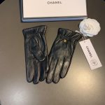 Chanel Gloves In Black