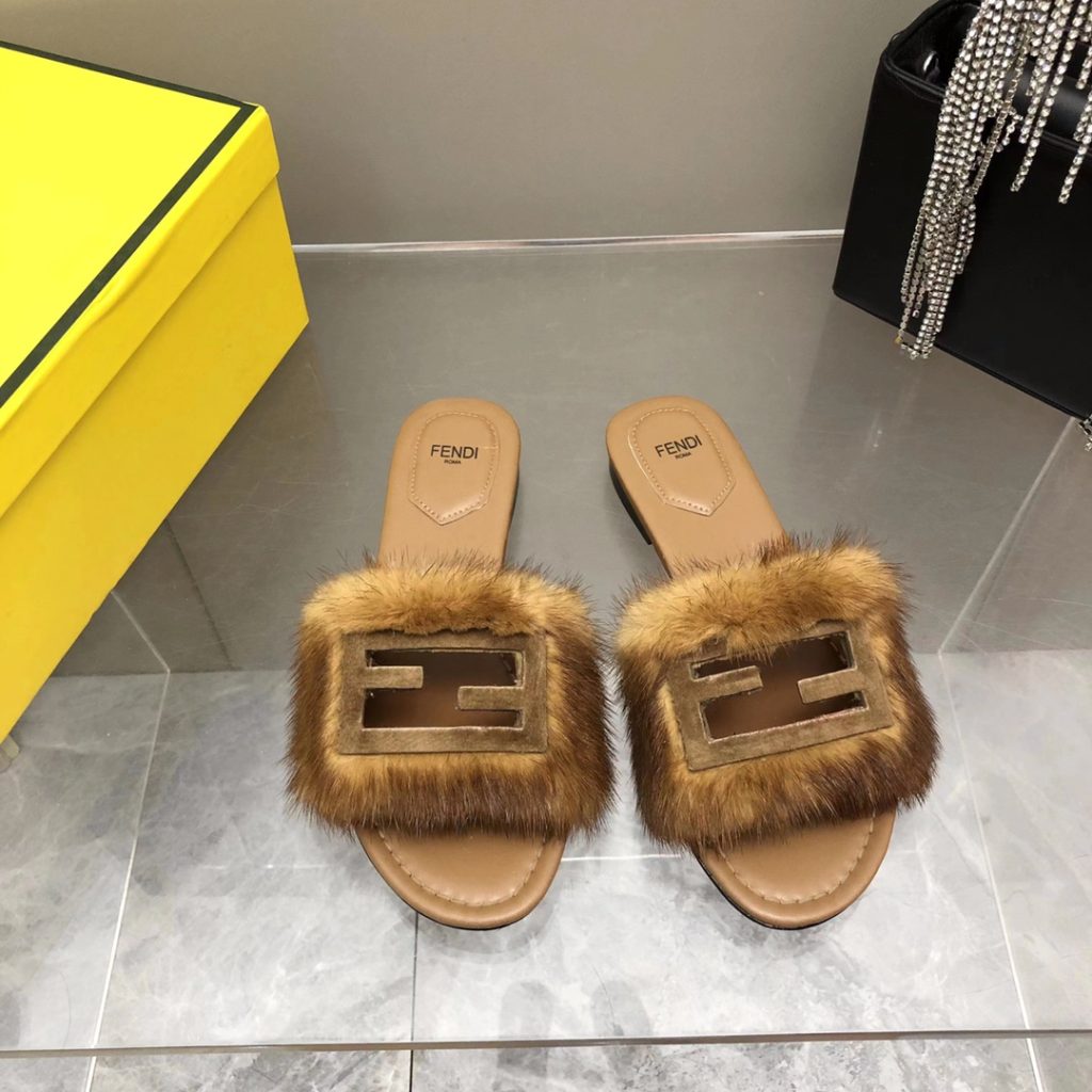 Fendi Signature Brown Mink Slides For Women 8R8136AKXPF0XT6