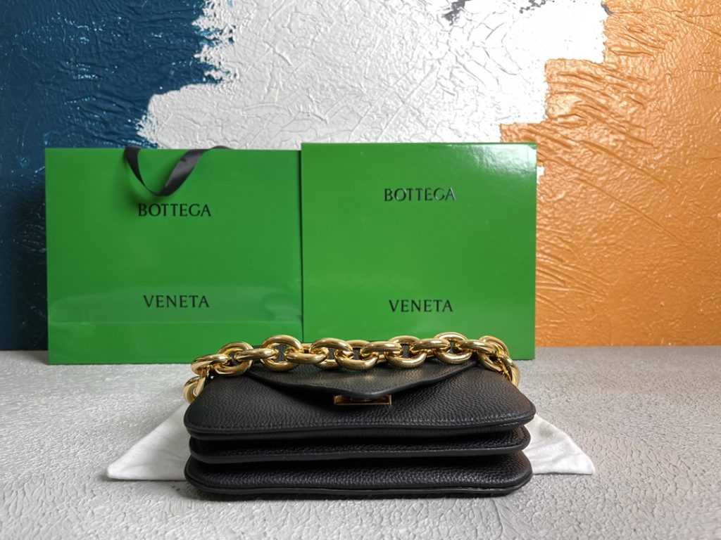 Bottega Veneta Mount Black, For Women, Women’s Bags 8.3in/21cm 667399V12M08425