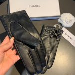 Chanel Gloves In Black