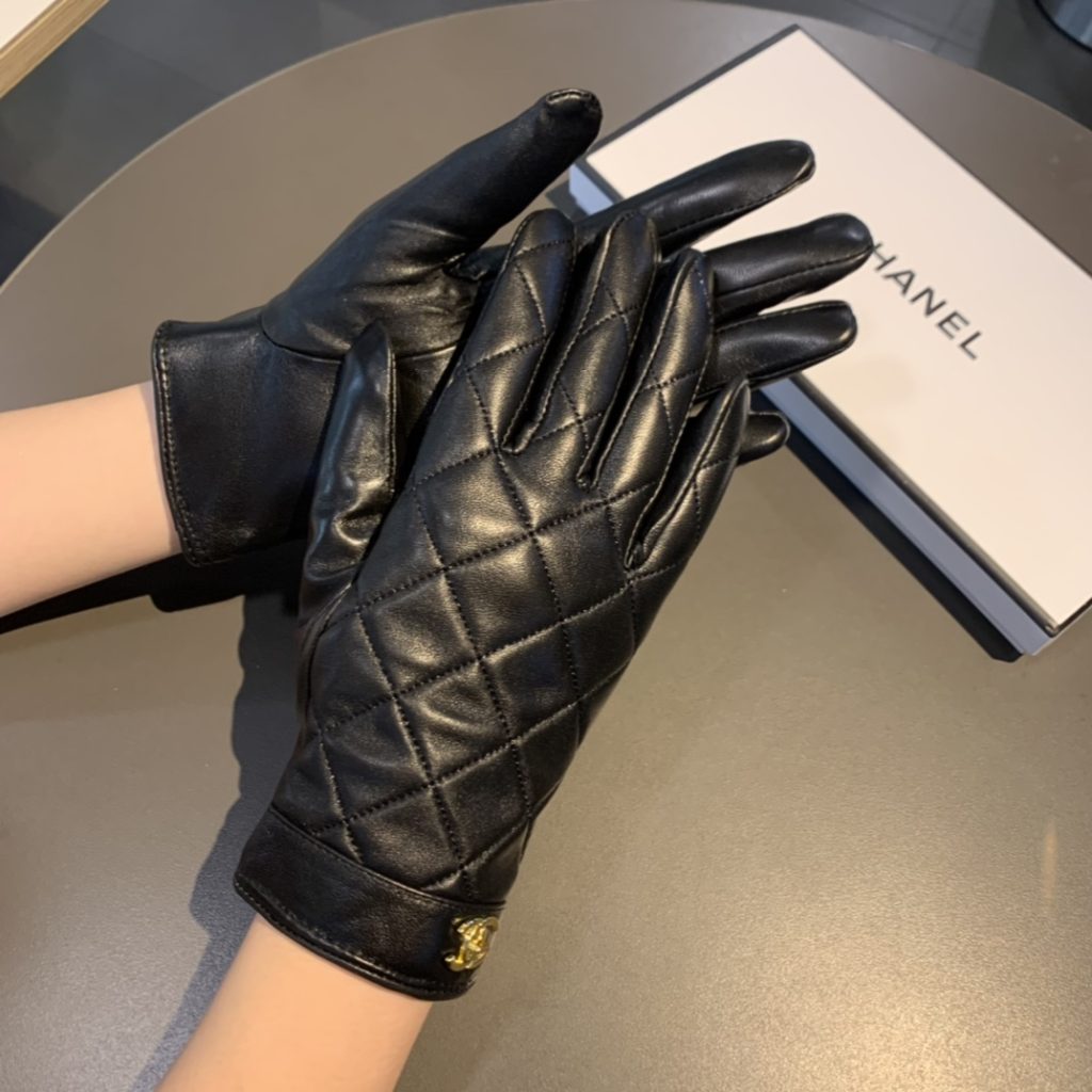 Chanel Gloves In Black