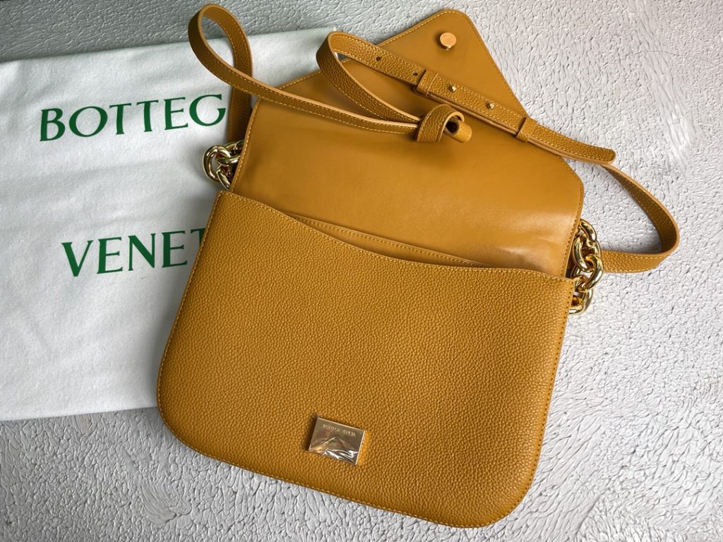 Bottega Veneta Mount Cob, For Women, Women’s Bags 10.6in/27cm 667398V12M07716